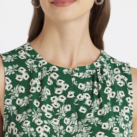 🌸 Monday Fun Angie Pleated Blouse Size S NWT STITCH FIX - Picture 9 of 10